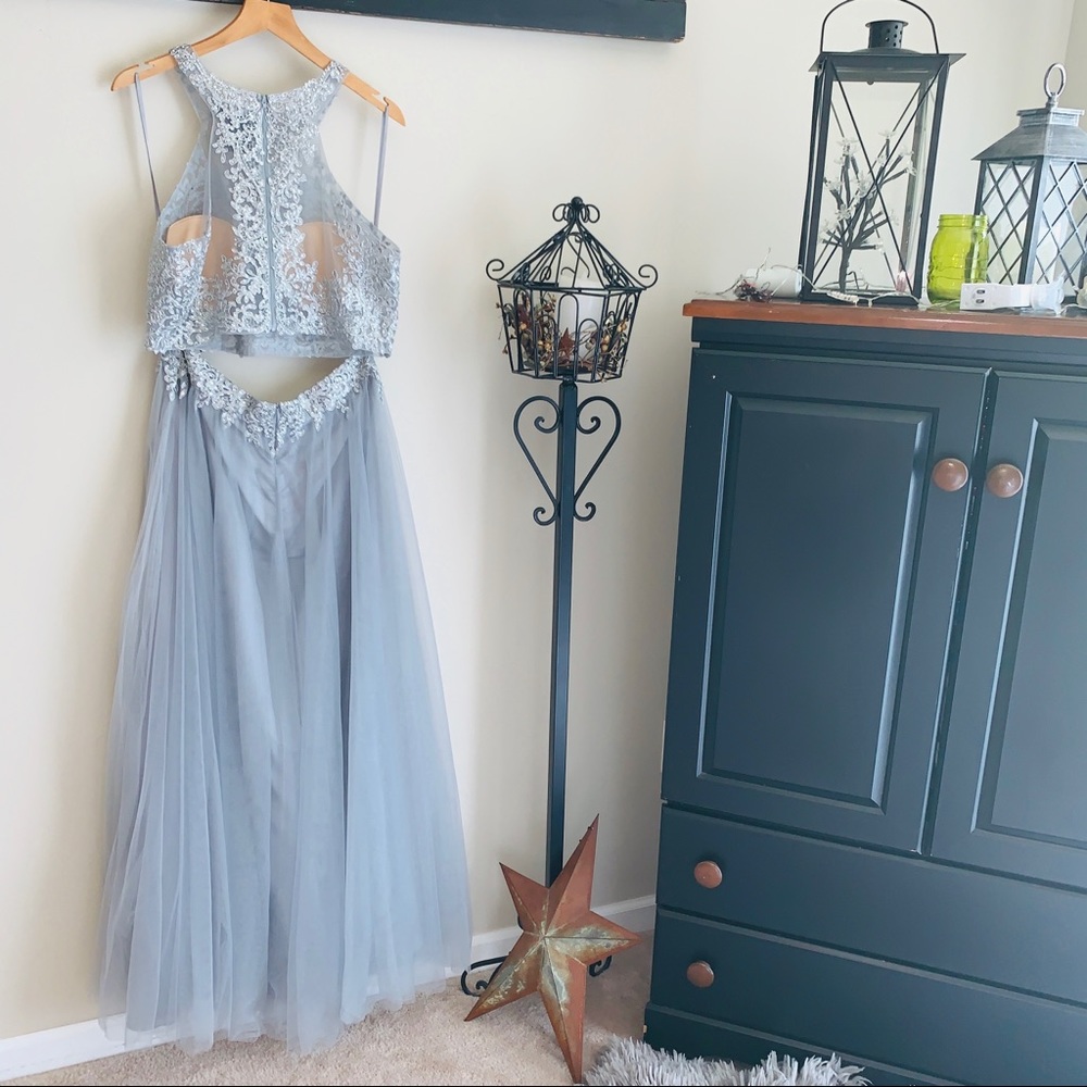 Stunning 2 Piece Lace Gown by Cachet. 12. $139.00.